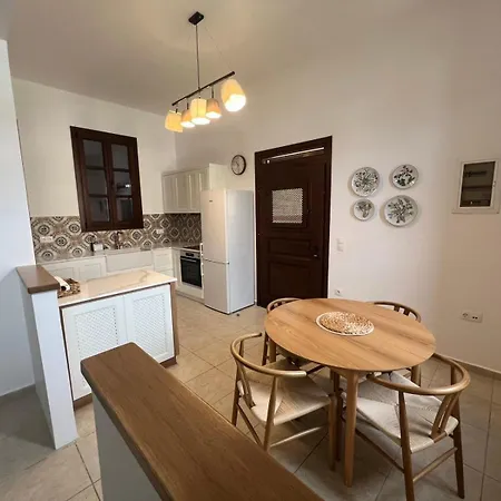 Merry Del Mare Hébergement de vacances Meyísti